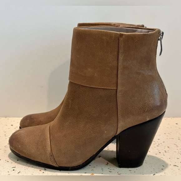Vince Camuto Hadley‎ Leather Ankle Booties - Picture 3 of 13